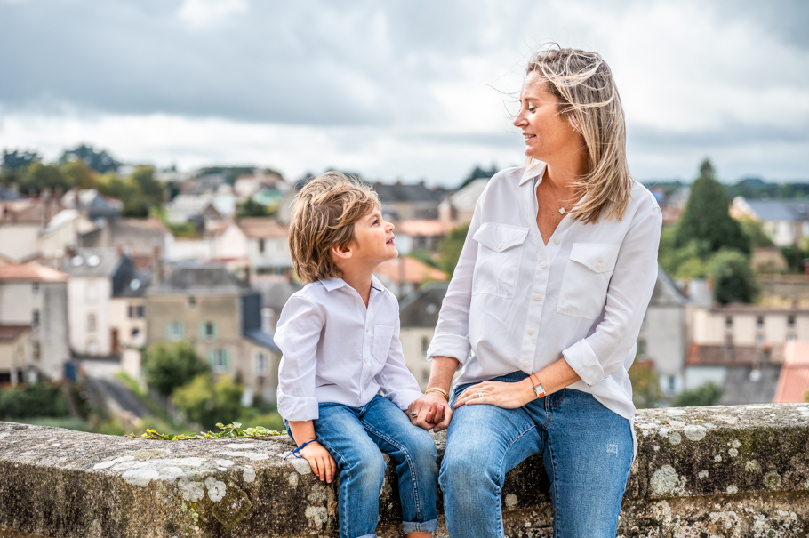 photographe portrait lifestyle family à Bressuire, Parthenay, Niort, Les Herbiers, Cholet . déplacements en Deux Sèvres, Vendée, Maine et Loire, et sur toute la france.