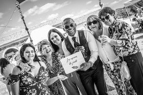 photographe de mariage dans les Deux Sèvres, la Vendée, et le Maine et Loire.Photographe à Bressuire, Parthenay, Niort, Les Herbiers, Cholet, et Saumur.